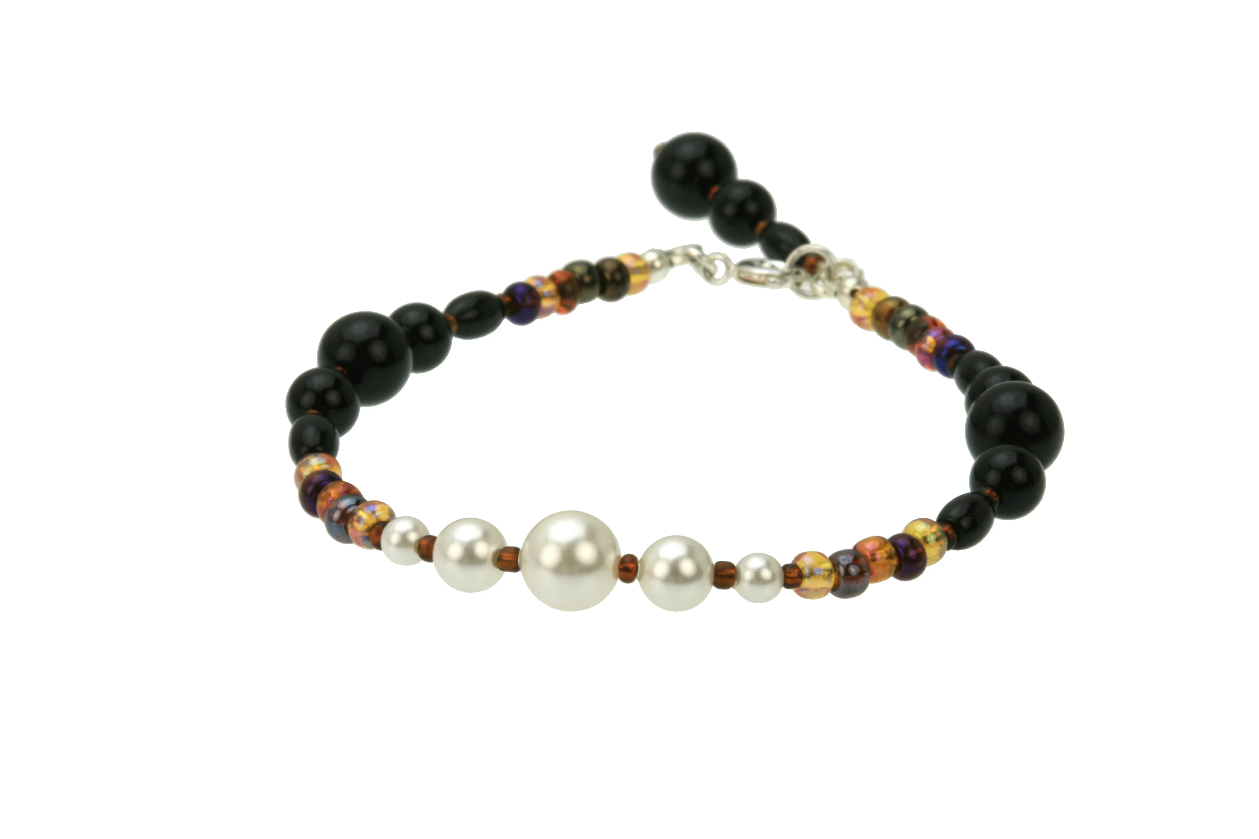 Black Onyx, White Pearls and Bronze Rocaille Silver Bracelet