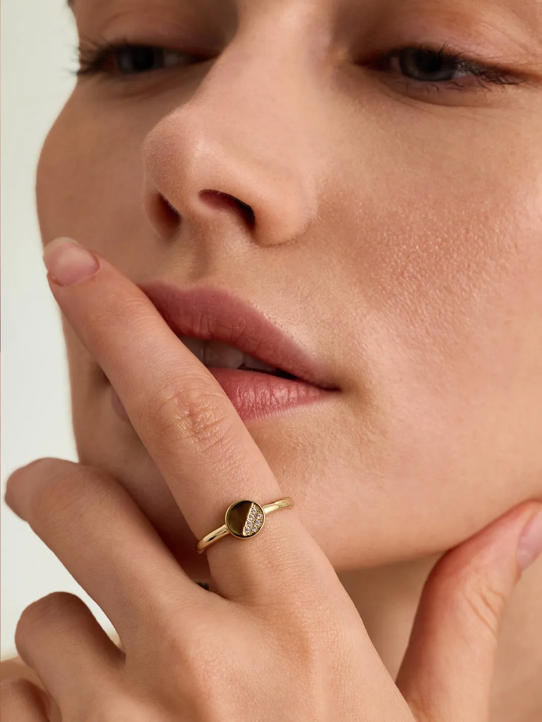 Pave Round Signet Ring