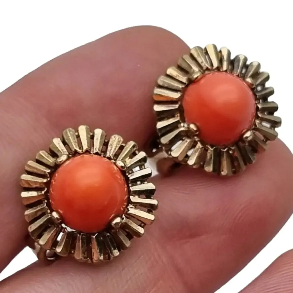 Red coral and golden silver earrings for women, original from the 70s.